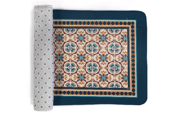 Kilimas Geometrinis raštas su augalų ornamentais