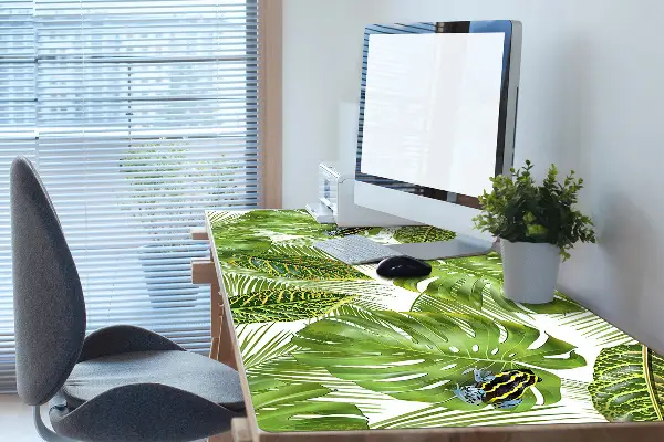 Patiesalas ant darbo stalo Varlė ant lapo