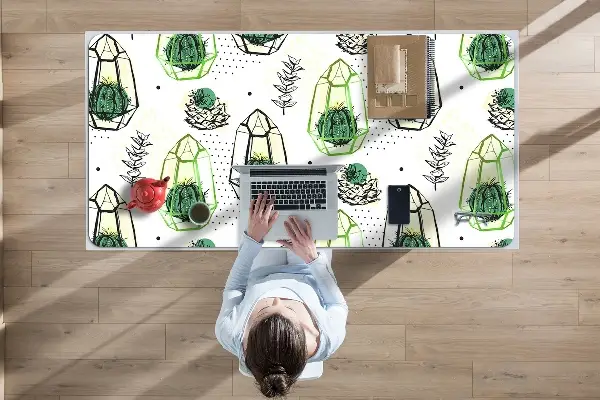 Patiesalas ant darbo stalo Kaktusai kaladėlėmis