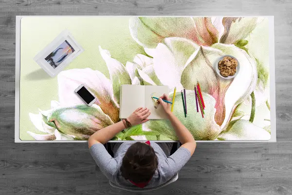 Patiesalas ant darbo stalo Magnolijos žiedai