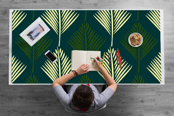 Patiesalas ant stalo Palmės lapas