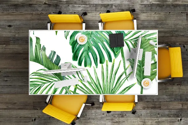 Patiesalas ant darbo stalo Palmė ir Monstera