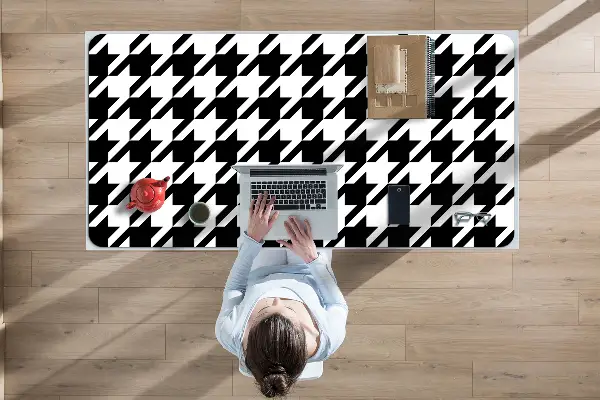 Patiesalas ant darbo stalo Pipetės raštas
