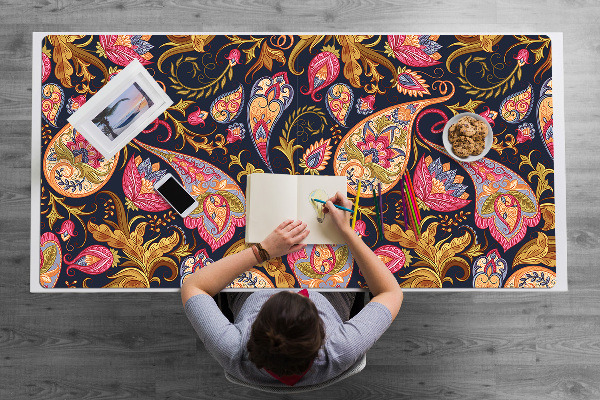 Patiesalas ant stalo Spalvinga Paisley