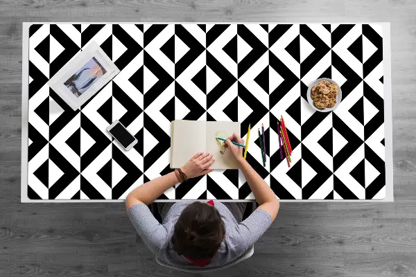 Stalo patiesalas Geometrinė iliuzija