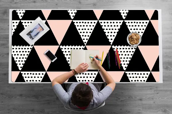 Darbo stalo patiesalas Geometriniai trikampiai