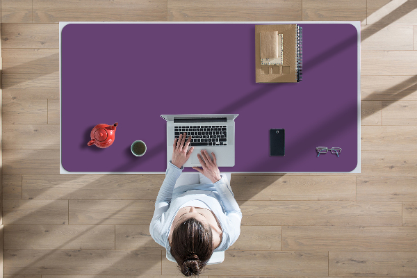 Patiesalas ant stalo Tamsiai violetinė