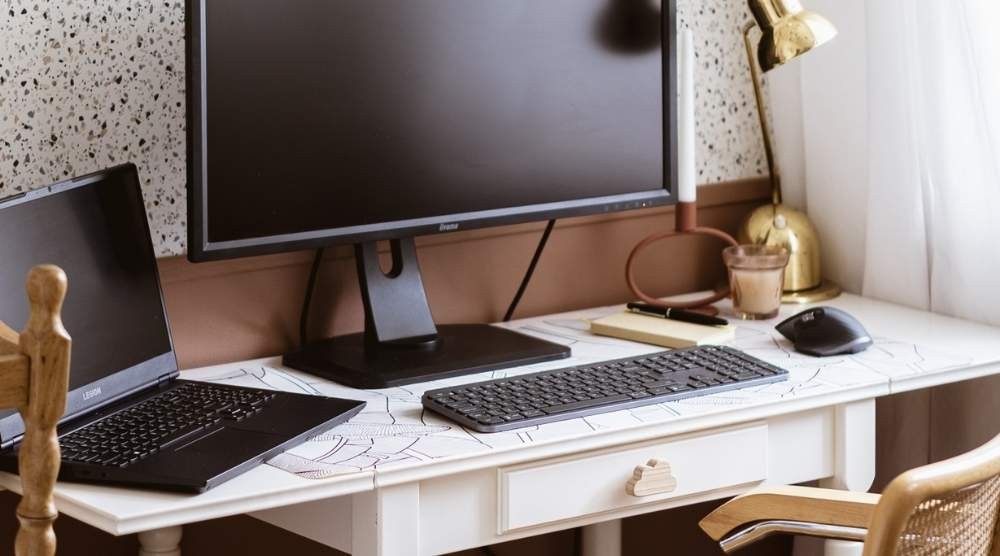 Namų biuras su charakteriu – kas pagerins jūsų darbo komfortą?