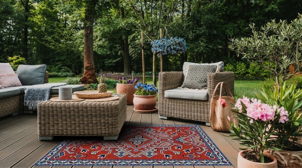 Kaip sutvarkyti terasą priešais namą?