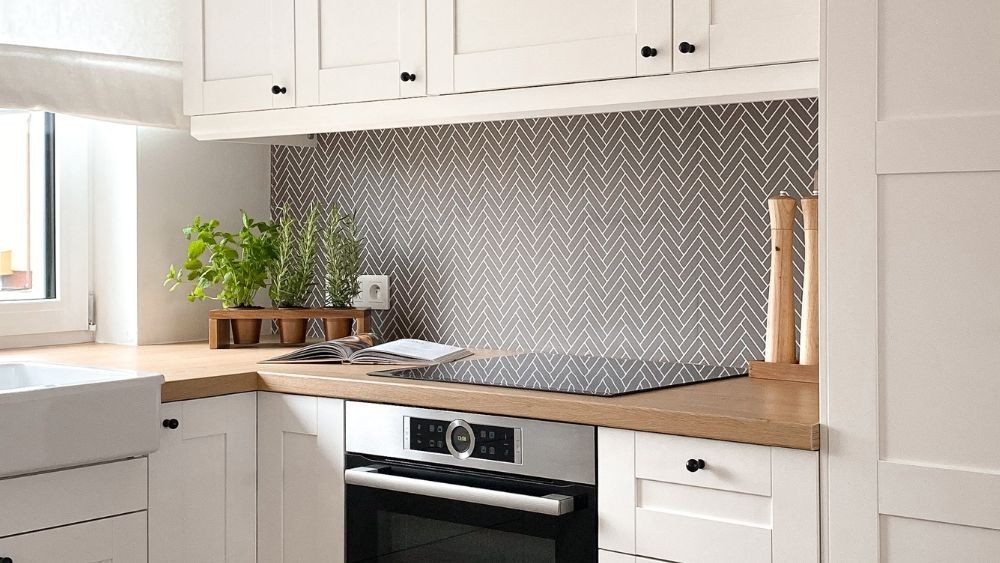 Greitas virtuvės remontas - kaip atlikti pertvarkymą negaištant laiko ir pinigų?