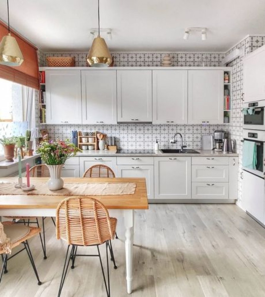 Lipniųjų vinilinių plytelių montavimas